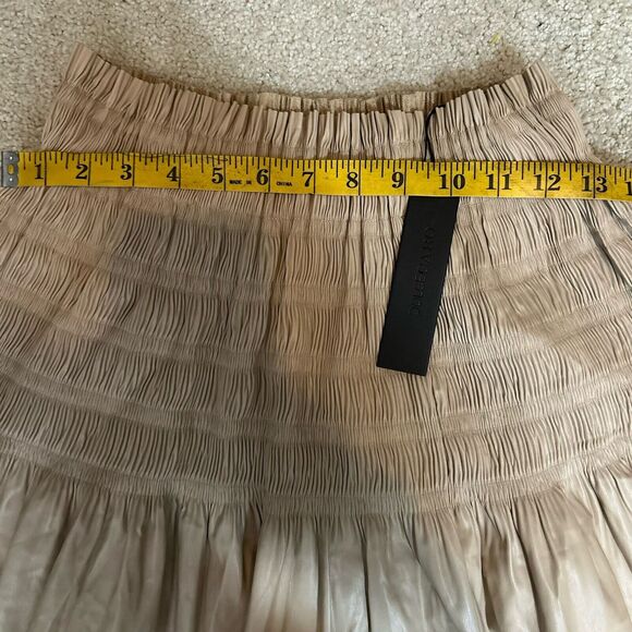 NWT DOLCE Cabo Faux Leather Pleated Skirt Ruching Detail Beige Women's Size XS - Picture 9 of 9